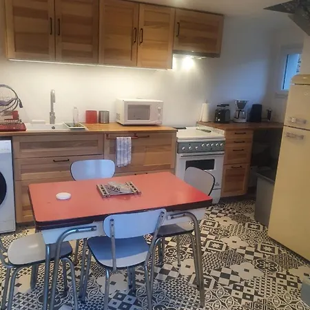 Tiny House A 100m Du Chateau Fort בית נופש *