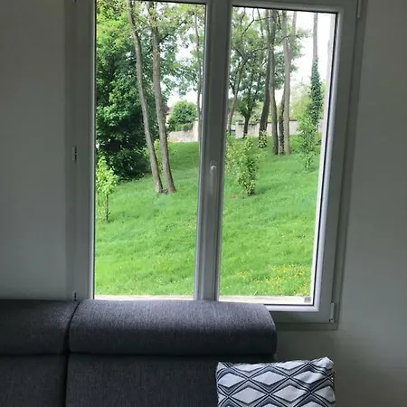 Tiny House A 100m Du Chateau Fort בית נופש